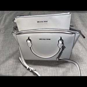 2 in 1 Bundle Michael Kors All white